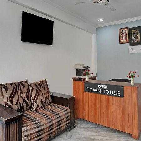 Collection O Samira Residency Near Botanic Garden Of Indian Republic Hotel Noida Exterior photo