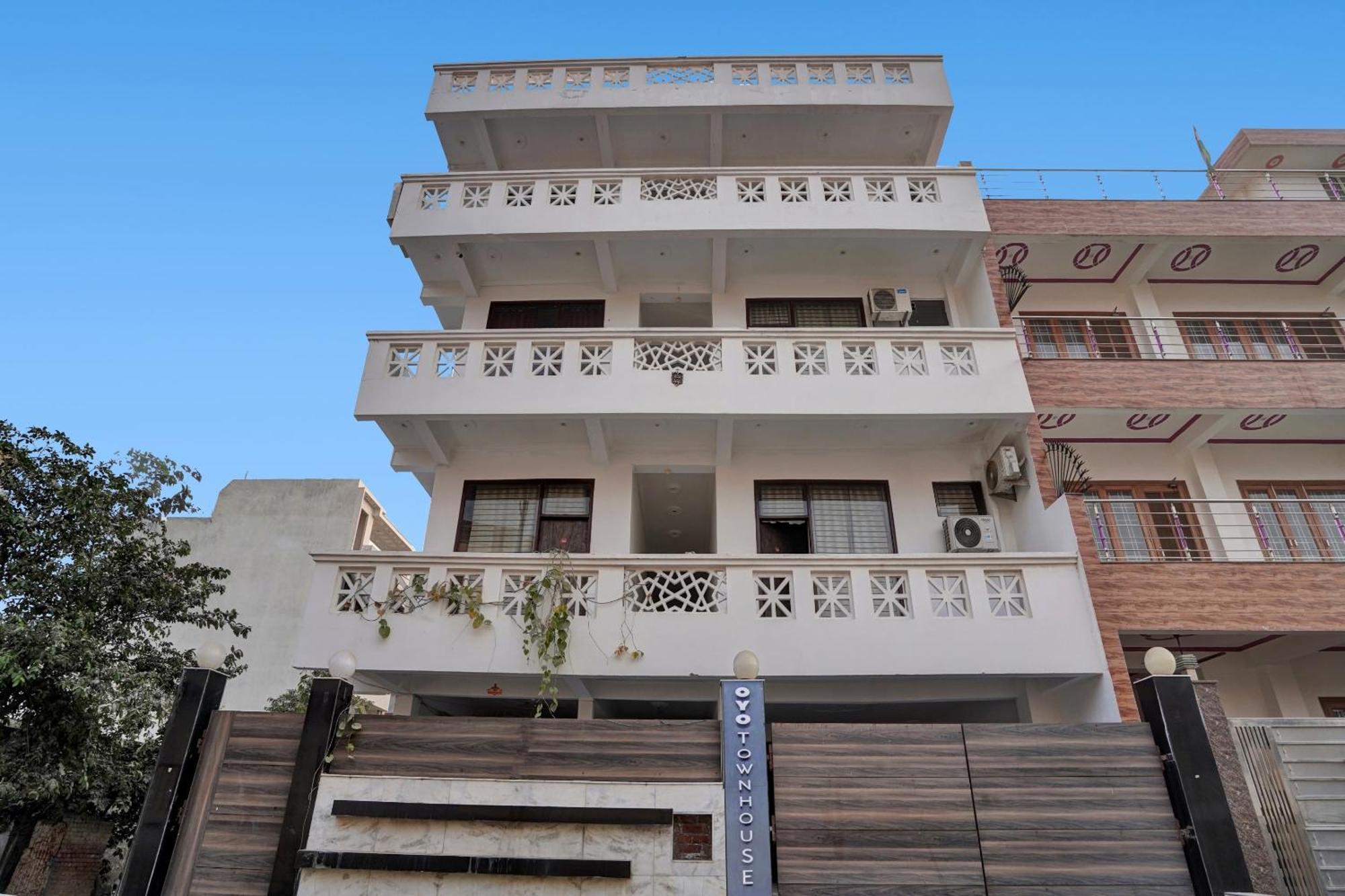 Collection O Samira Residency Near Botanic Garden Of Indian Republic Hotel Noida Exterior photo
