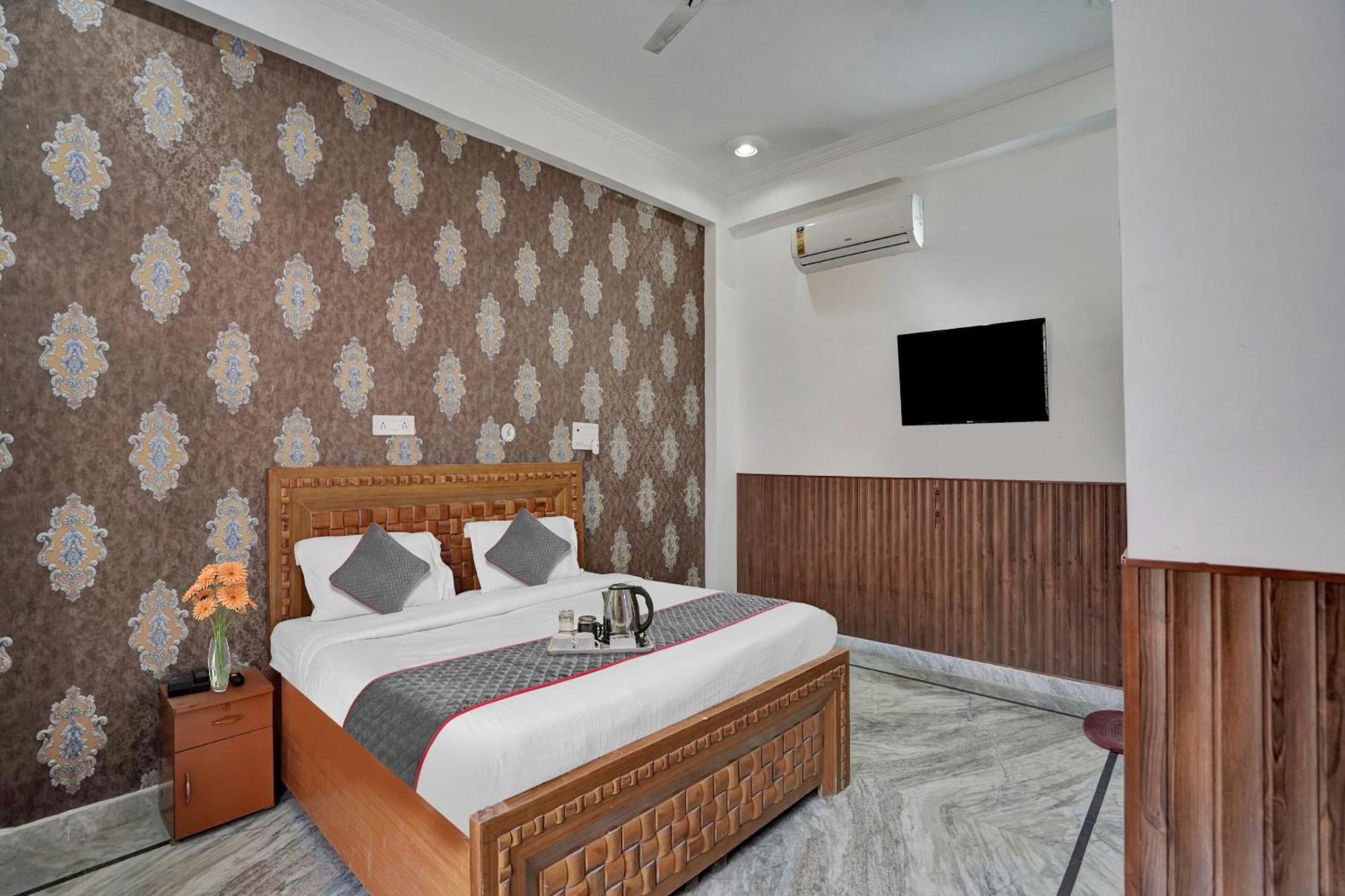 Collection O Samira Residency Near Botanic Garden Of Indian Republic Hotel Noida Exterior photo