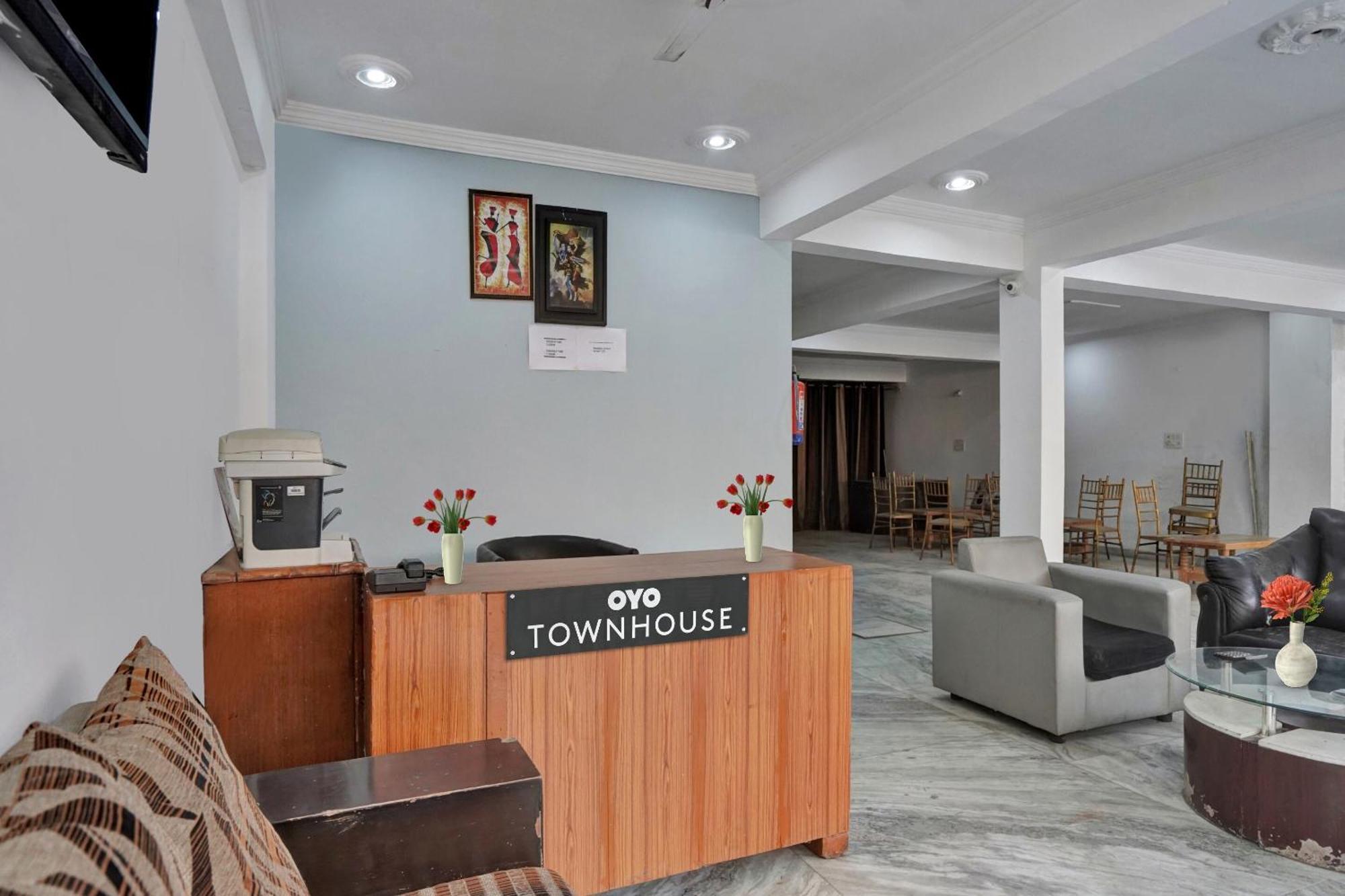Collection O Samira Residency Near Botanic Garden Of Indian Republic Hotel Noida Exterior photo