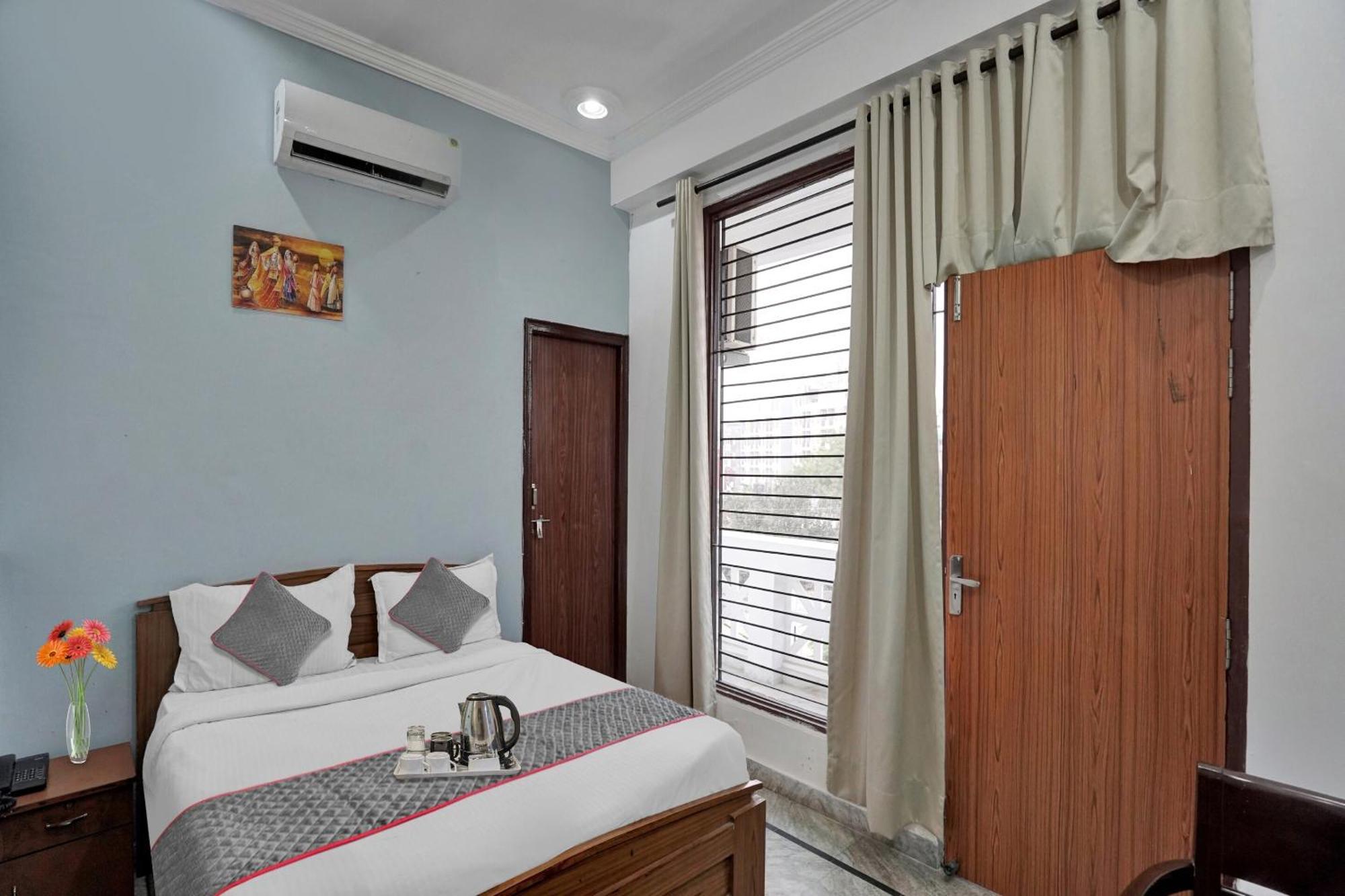 Collection O Samira Residency Near Botanic Garden Of Indian Republic Hotel Noida Exterior photo