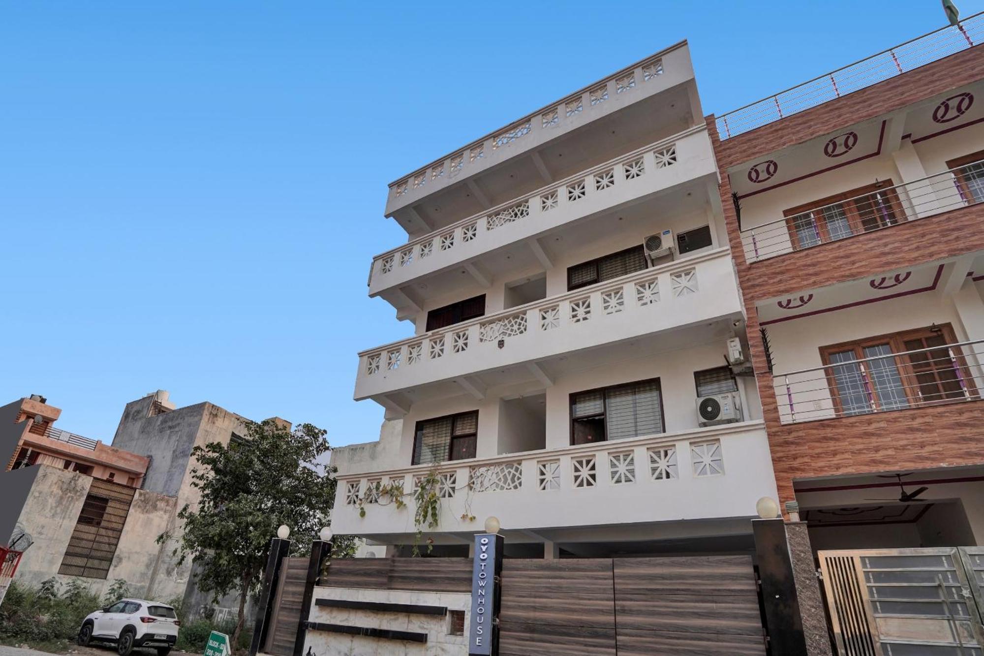 Collection O Samira Residency Near Botanic Garden Of Indian Republic Hotel Noida Exterior photo